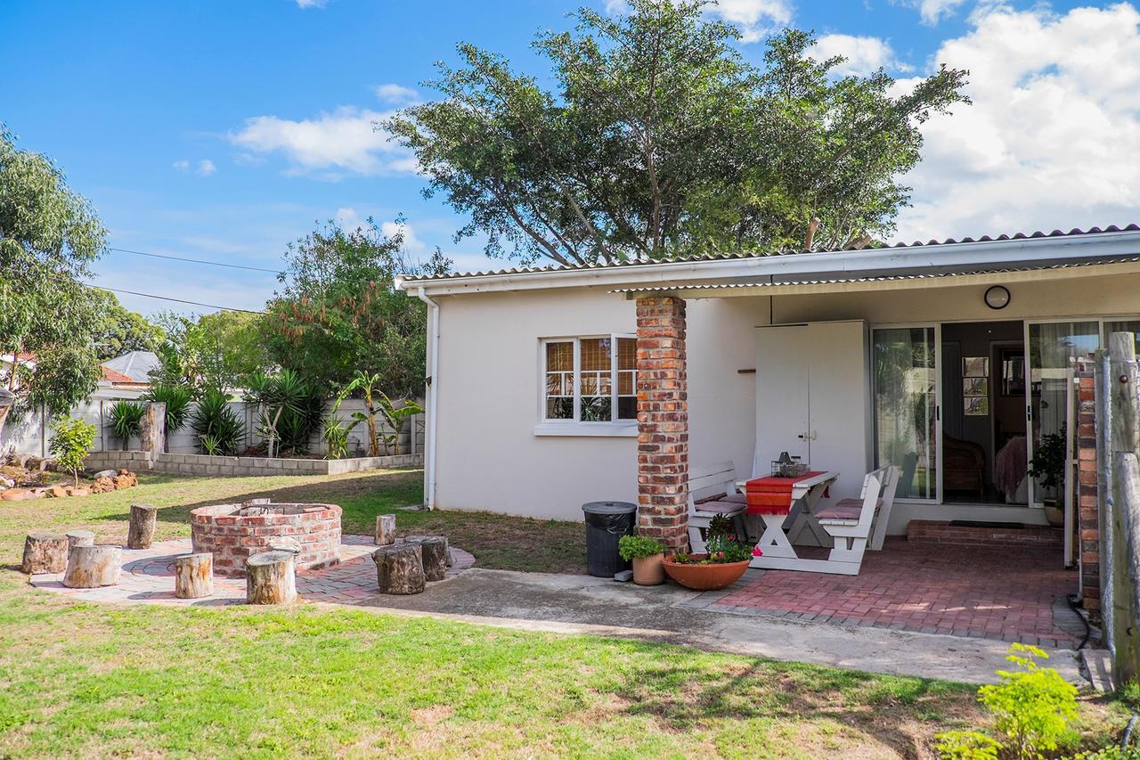 The Garden Cottage On 140 Fordyce Port Elizabeth Extérieur photo